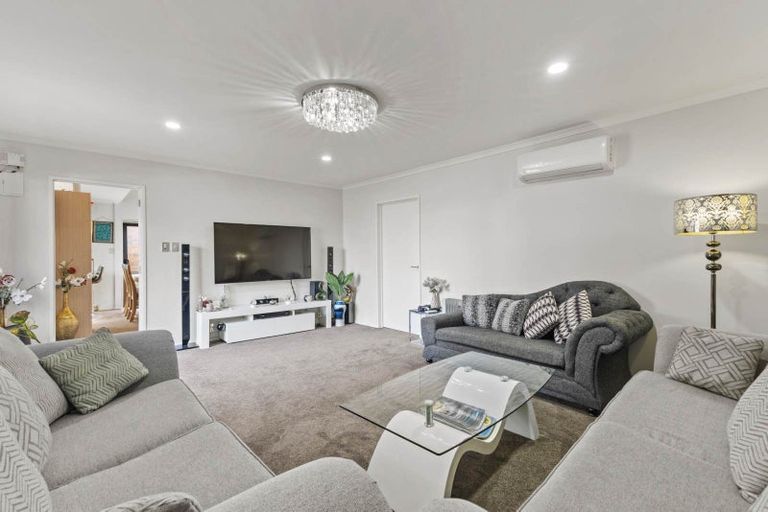 Photo of property in 29 Tarapiroe Avenue, Takanini, 2112