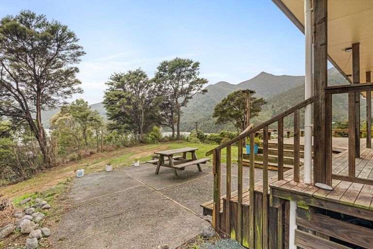 Photo of property in 3 Soucis Lane, Okiwi Bay, French Pass, 7193