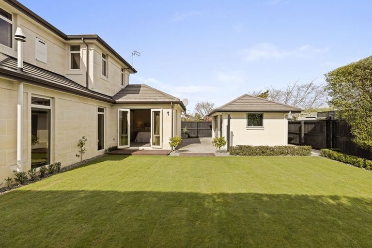 Photo of property in 68 Willowview Drive, Redwood, Christchurch, 8051