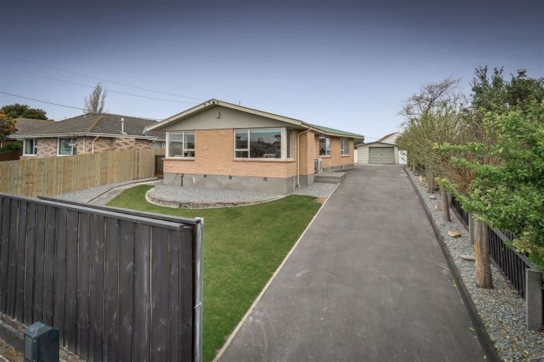 Photo of property in 38 Sandown Crescent, Aranui, Christchurch, 8061