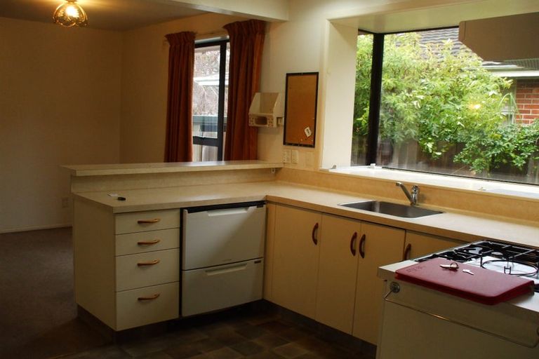 Photo of property in 4 Haynes Avenue, Upper Riccarton, Christchurch, 8041