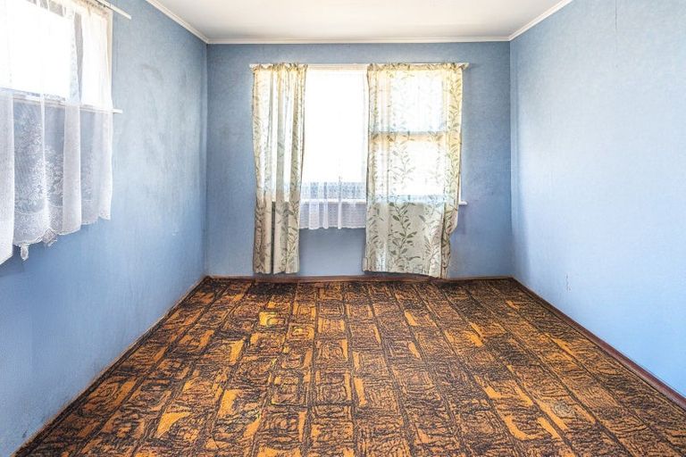 Photo of property in 6 Omori Place, Castlecliff, Whanganui, 4501