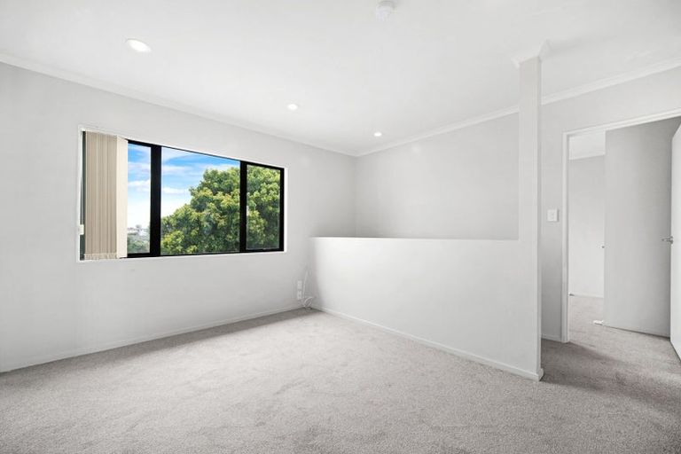 Photo of property in 92b Naylors Drive, Mangere, Auckland, 2022