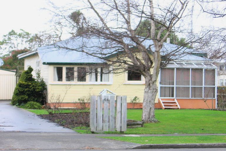 Photo of property in 66 Pahiatua Street, Hokowhitu, Palmerston North, 4410