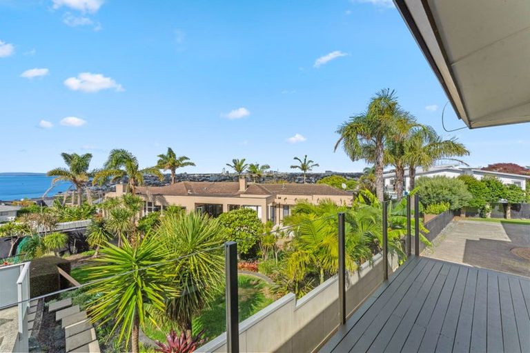 Photo of property in 1/64 Seaview Road, Castor Bay, Auckland, 0620