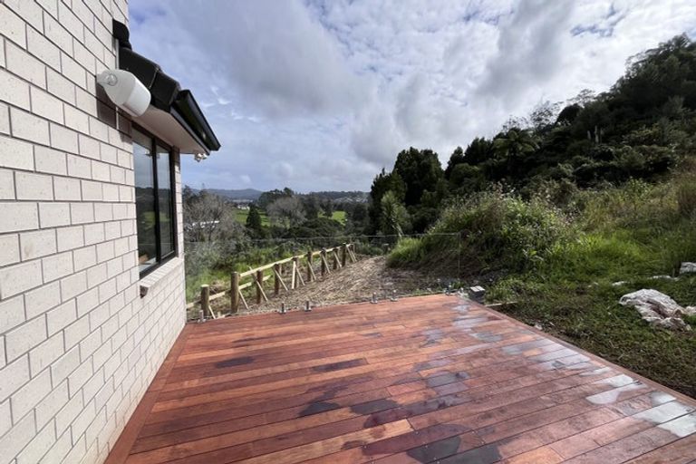 Photo of property in 15b Tiriwa Drive, Massey, Auckland, 0614
