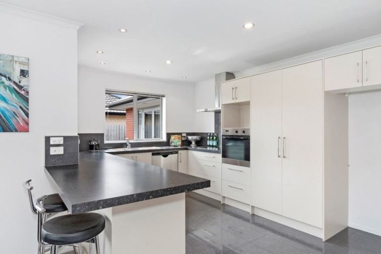 Photo of property in 4 Catkins Lane, Mairehau, Christchurch, 8052