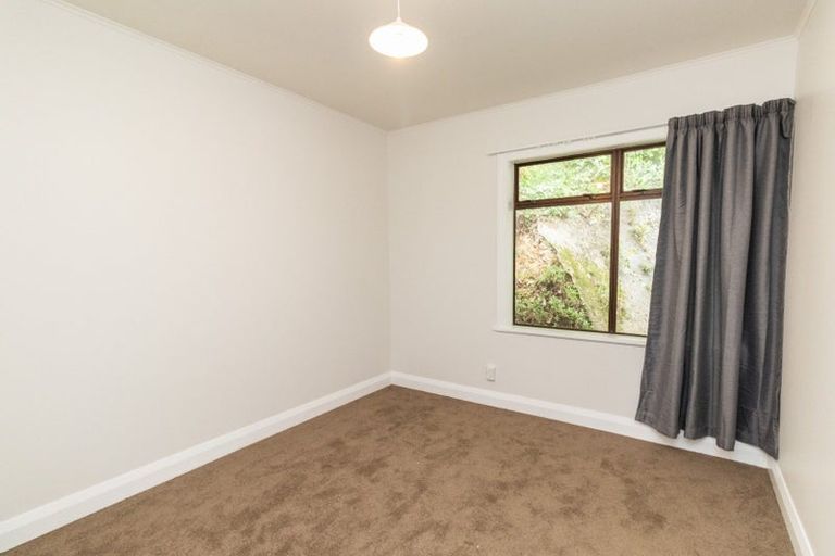 Photo of property in 43 Ngaio Road, Kelburn, Wellington, 6012