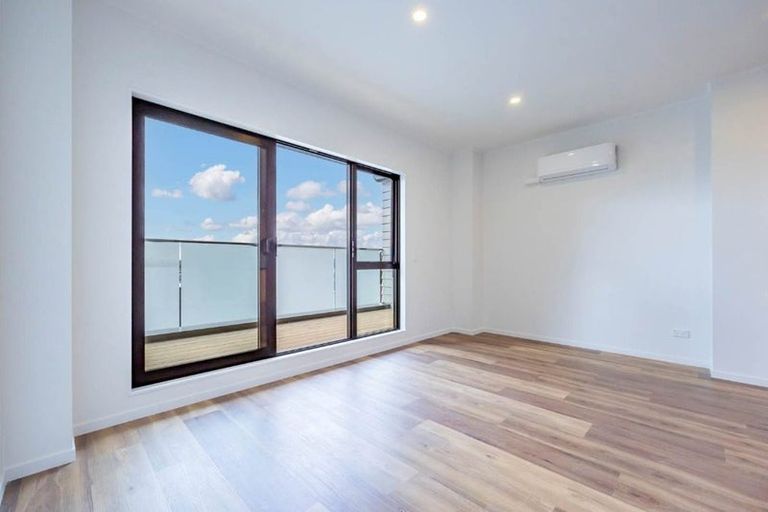 Photo of property in 105/50 Clay Works Lane, New Lynn, 0600