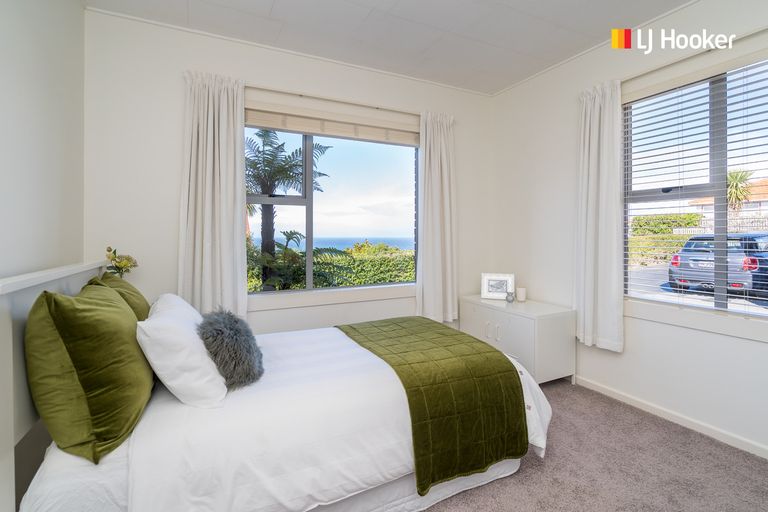 Photo of property in 21 Earls Road, Saint Clair, Dunedin, 9012