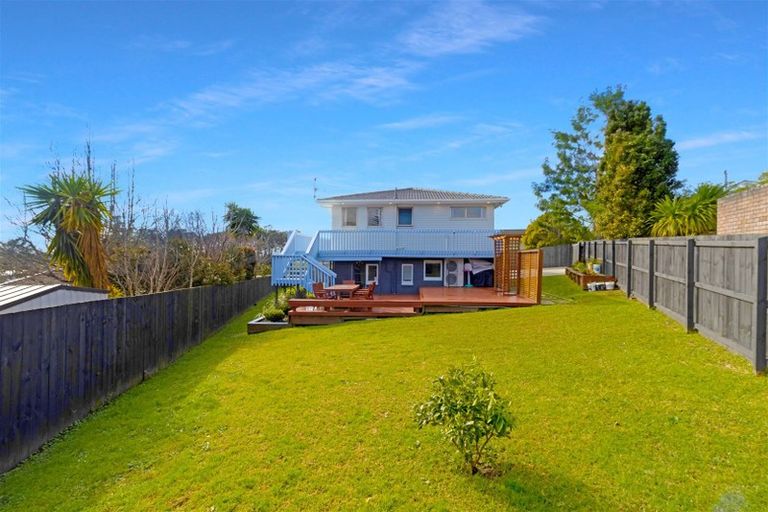 Photo of property in 20 Tanoa Place, Glendene, Auckland, 0602