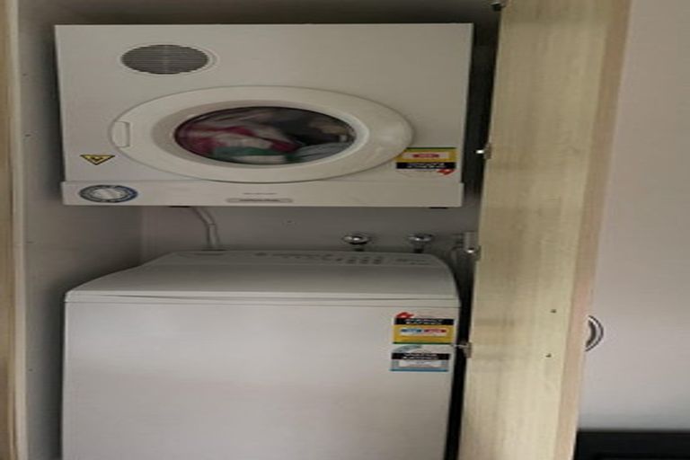 Photo of property in 37 Sydenham Street, Northland, Wellington, 6012