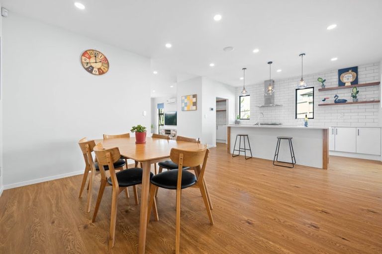 Photo of property in 2 Gemscott Crescent, Huapai, Kumeu, 0810