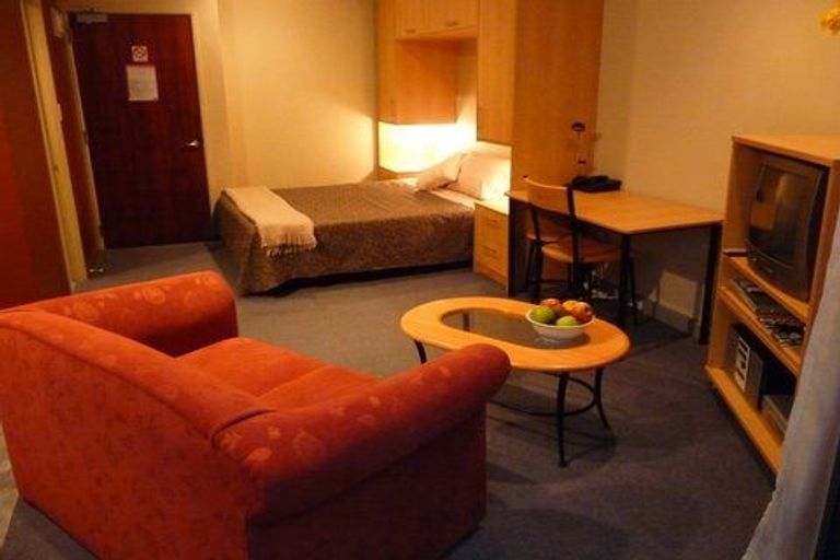 Photo of property in Atrium Apartments, 3g/154 The Terrace, Wellington Central, Wellington, 6011