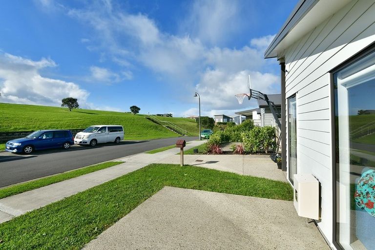 Photo of property in 11 Barcliff Terrace, Gulf Harbour, Whangaparaoa, 0930