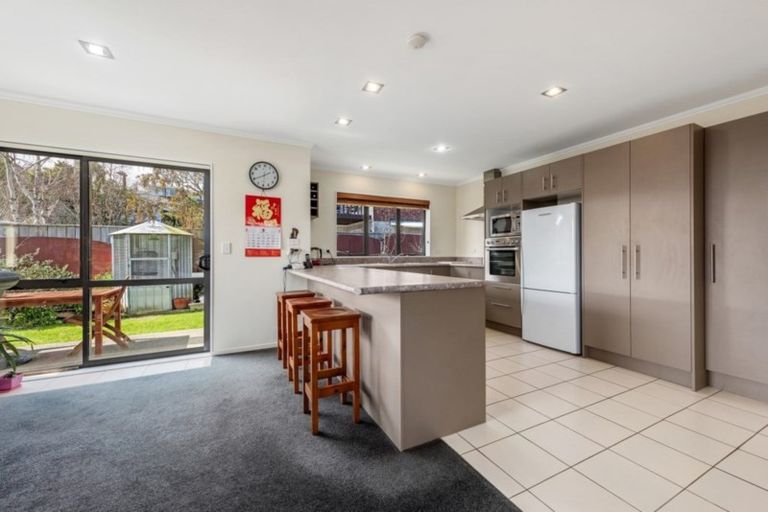 Photo of property in 1a Garth Lane, Maoribank, Upper Hutt, 5018