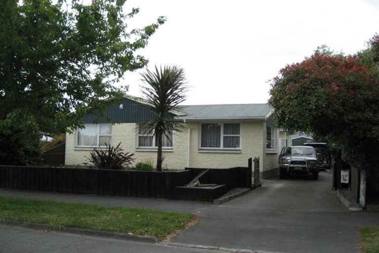 Photo of property in 27 Dunster Street, Burnside, Christchurch, 8053
