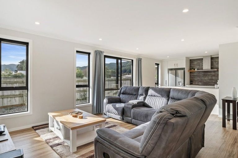 Photo of property in 74a Westminster Road, Wainuiomata, Lower Hutt, 5014