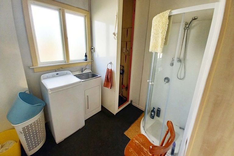 Photo of property in 19 Main Road, Tuatapere, 9620