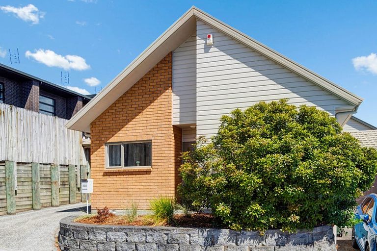 Photo of property in St Claire Village, 124/172 Mcleod Road, Te Atatu South, Auckland, 0610