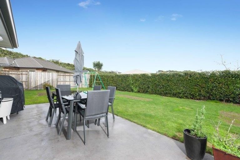 Photo of property in 10 Bathurst Crescent, Pyes Pa, Tauranga, 3112