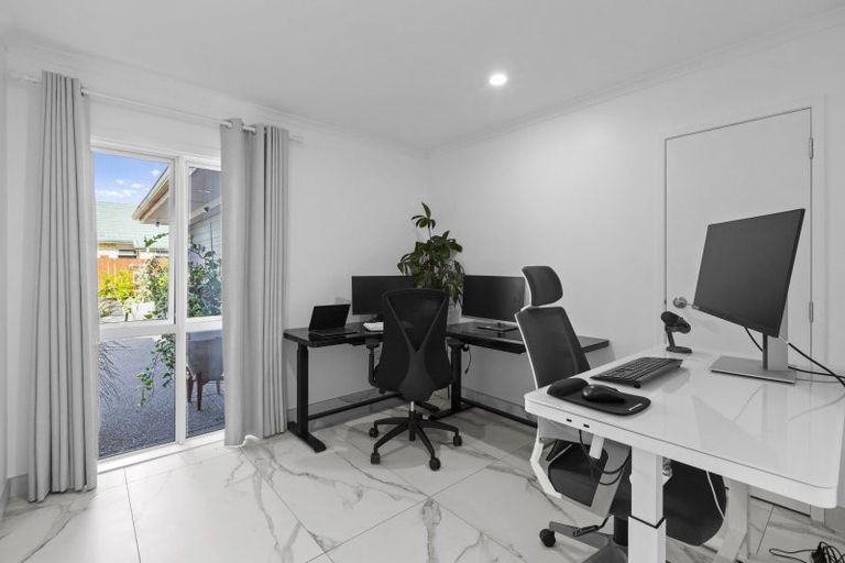 Photo of property in 38 Farringdon Avenue, Rototuna North, Hamilton, 3210