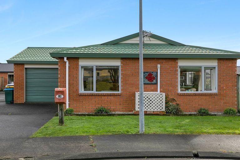 Photo of property in 19 Pohutukawa Grove, Titahi Bay, Porirua, 5022