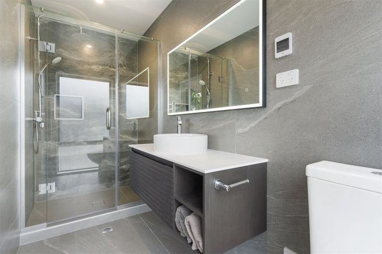 Photo of property in 5a Pierce Road, Milford, Auckland, 0620