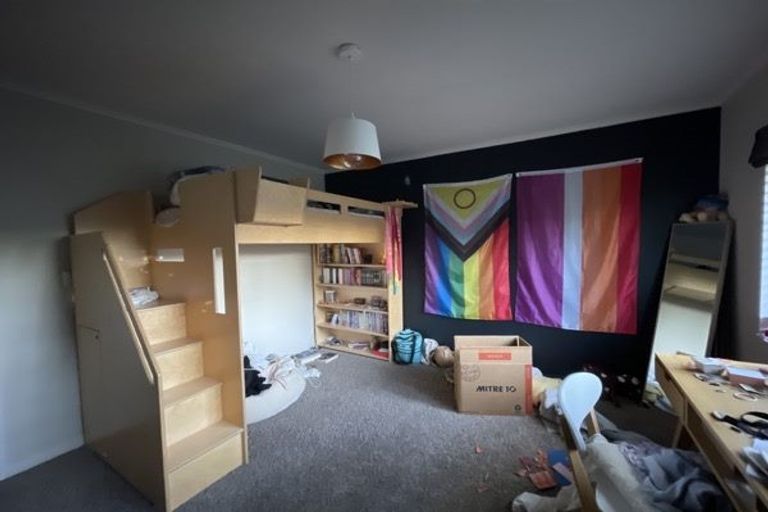 Photo of property in 41 Lynwood Road, New Lynn, Auckland, 0600