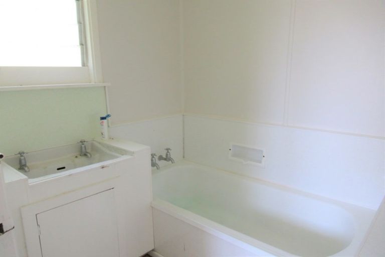 Photo of property in 126 Rangatira Drive, Mangakino, 3421