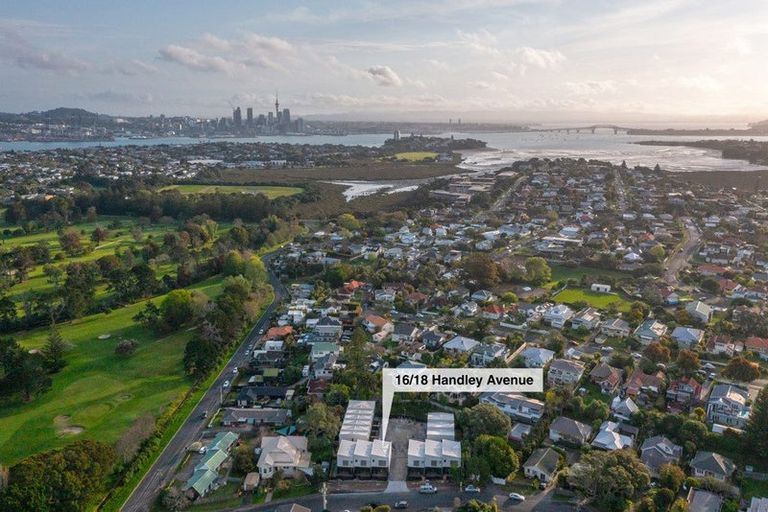 Photo of property in 1/18 Handley Avenue, Narrow Neck, Auckland, 0624