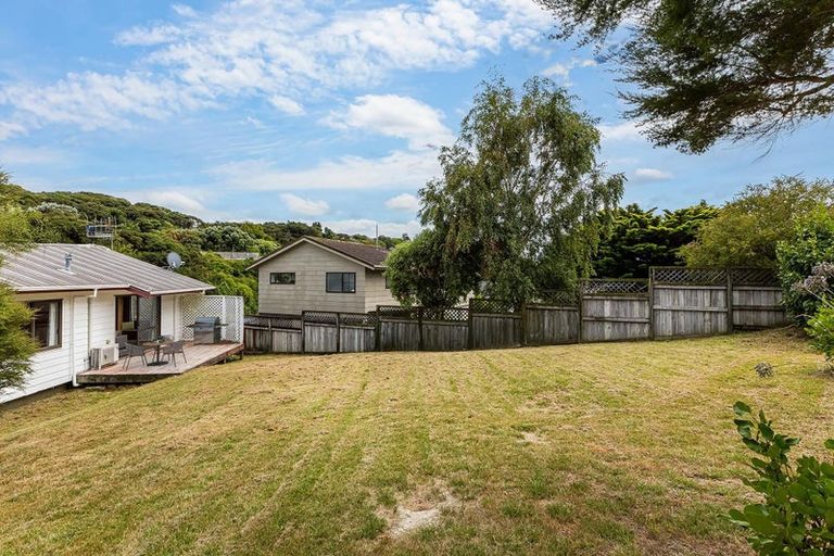 Photo of property in 47 Albatross Close, Whitby, Porirua, 5024