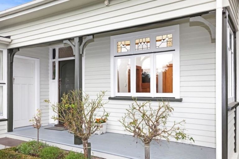 Photo of property in 244 Edgeware Road, Edgeware, Christchurch, 8013