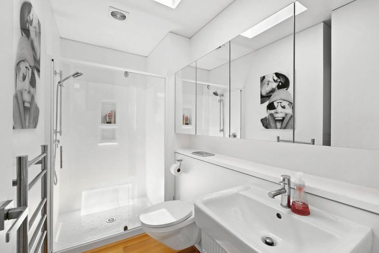 Photo of property in 120b Pioneer Road, Moturoa, New Plymouth, 4310