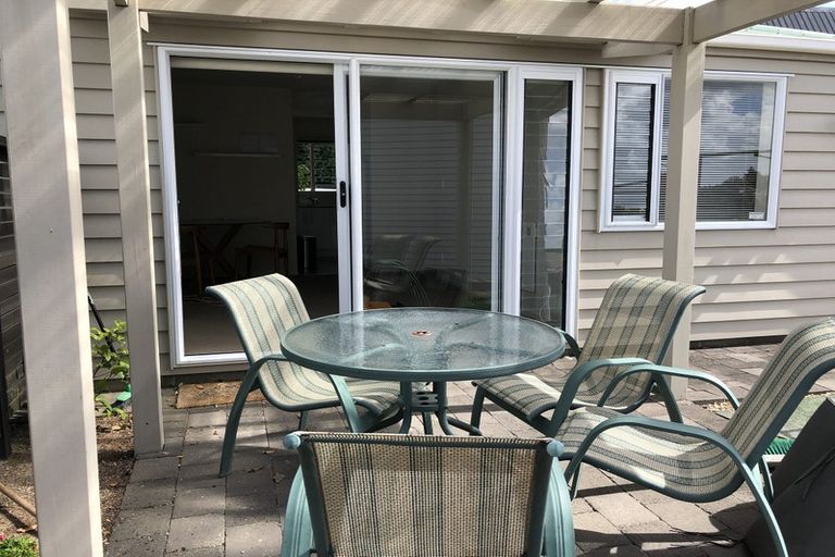 Photo of property in 1/37 Waipa Street, Birkenhead, Auckland, 0626