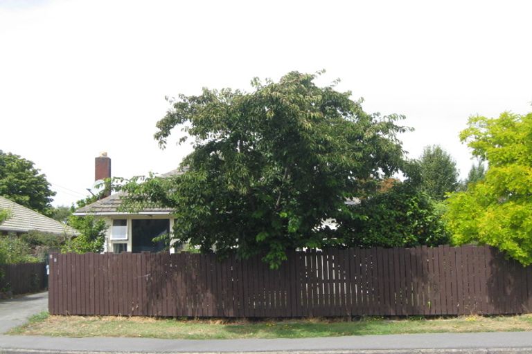 Photo of property in 20 Mcfaddens Road, St Albans, Christchurch, 8052