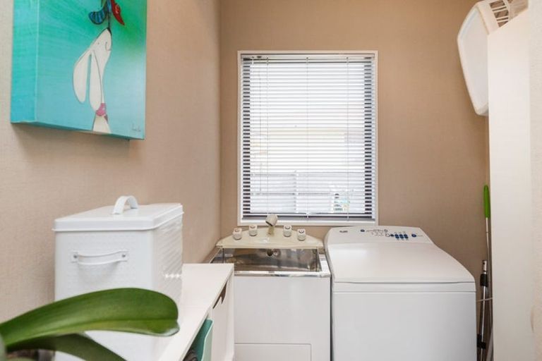 Photo of property in 50 Kaimanawa Street, Kelvin Grove, Palmerston North, 4414