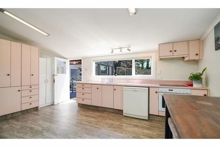 Photo of property in 12 Mclew Road, Kennington, Invercargill, 9871