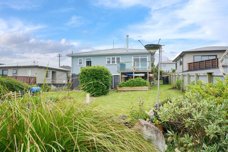 Photo of property in 23 Osborne Street, Riverton/aparima, Riverton, 9822