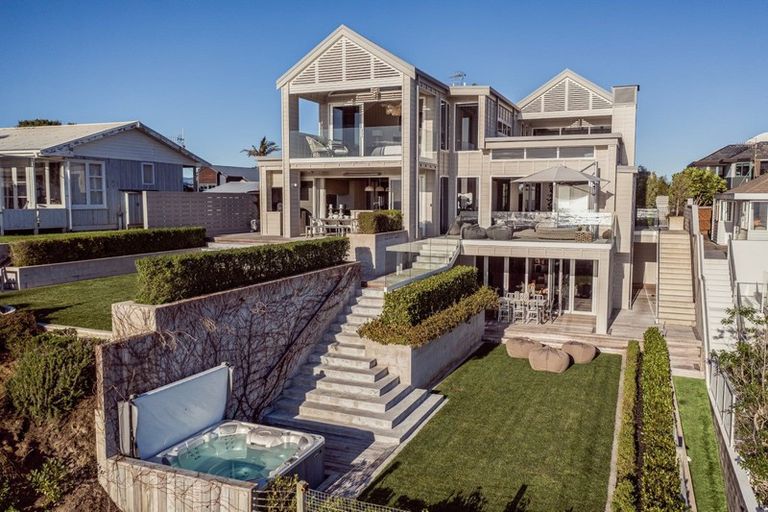 Photo of property in 235a Oceanbeach Road, Mount Maunganui, 3116