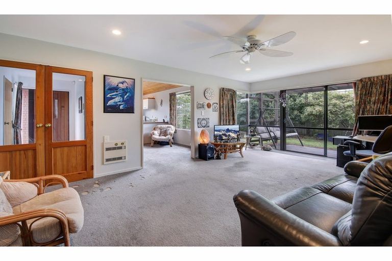 Photo of property in 2/22 Briarmont Street, Avondale, Christchurch, 8061