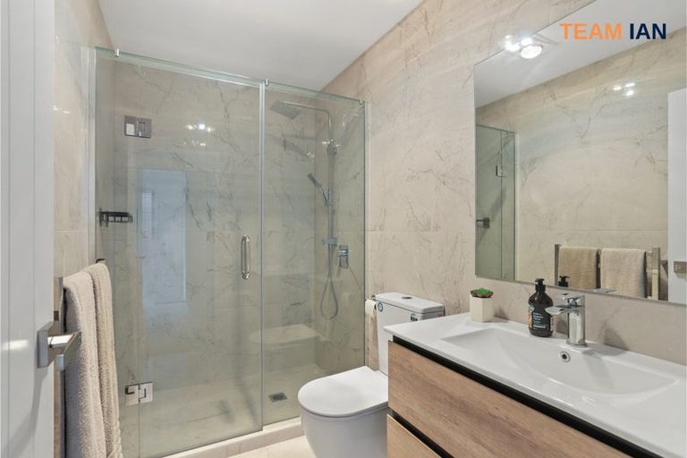 Photo of property in 19c Farwood Drive, Henderson, Auckland, 0612