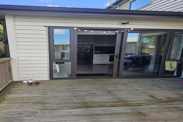 Photo of property in 30 Bellringer Road, Massey, Auckland, 0614
