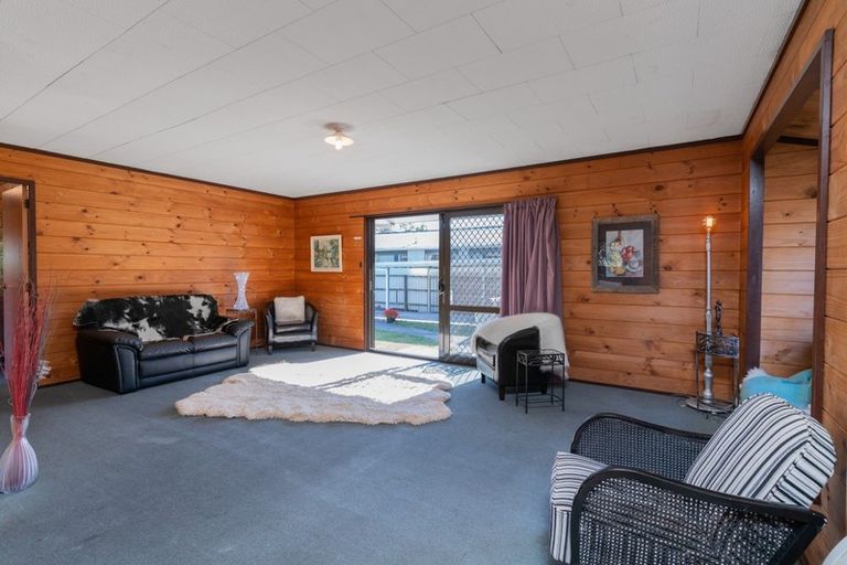 Photo of property in 2/13 Frederick Street, Waltham, Christchurch, 8011