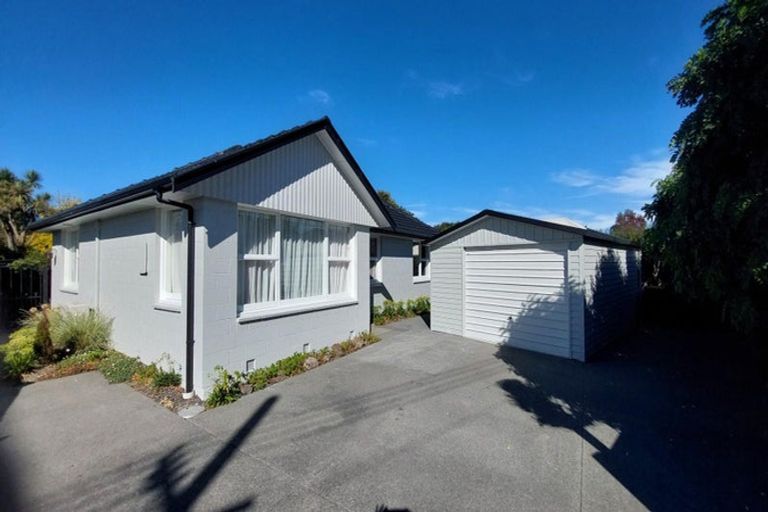 Photo of property in 75 Inwoods Road, Parklands, Christchurch, 8083