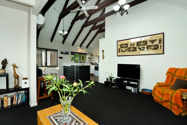 Photo of property in 2/169 Tahunanui Drive, Tahunanui, Nelson, 7011