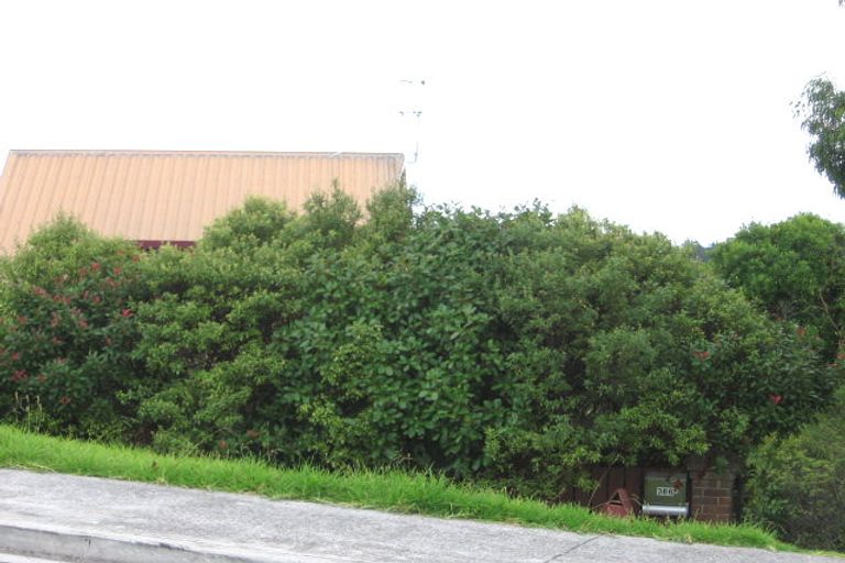 Photo of property in 2/386 Glenfield Road, Glenfield, Auckland, 0629