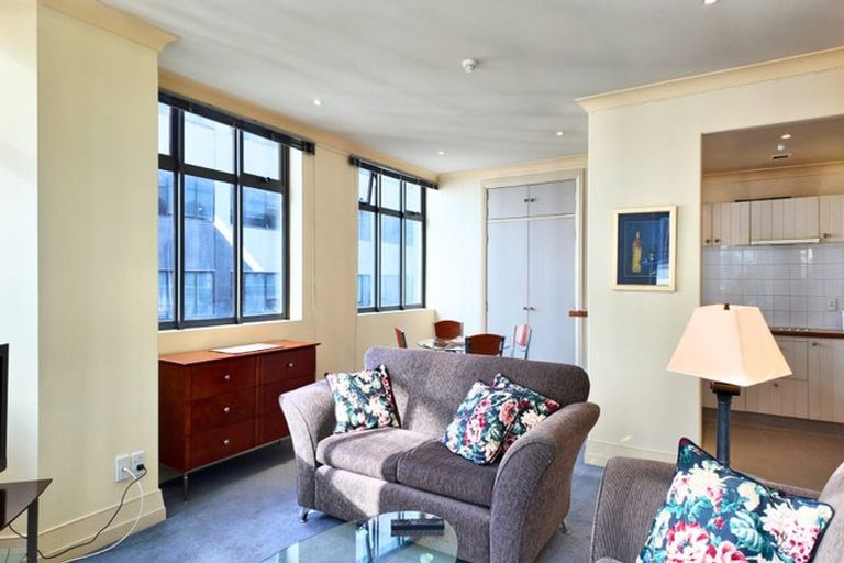 Photo of property in Kelvin House, 5c/16 The Terrace, Wellington Central, Wellington, 6011