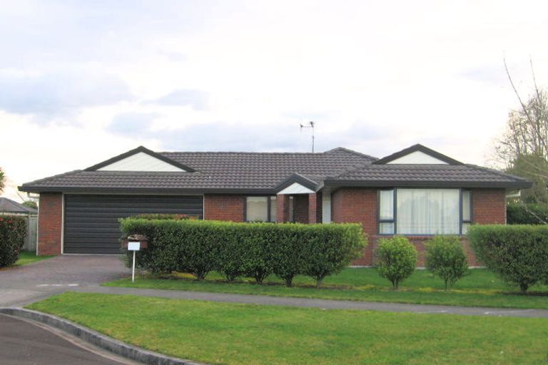 Photo of property in 23 Bouverie Crescent, Flagstaff, Hamilton, 3210