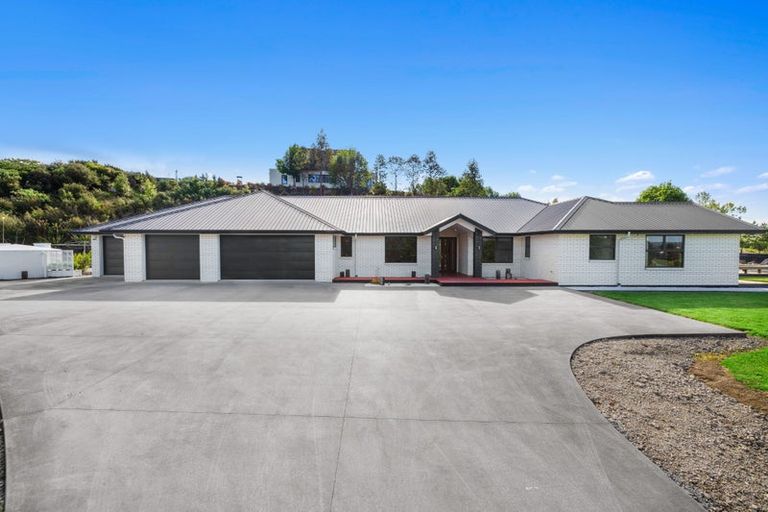Photo of property in 99 Stoneridge Terrace, Whitford, Manurewa, 2576